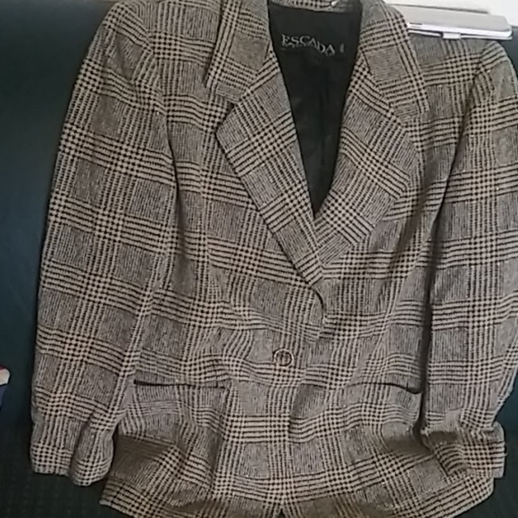 SOLD. Escada Vintage Jacket - Picture 3 of 14